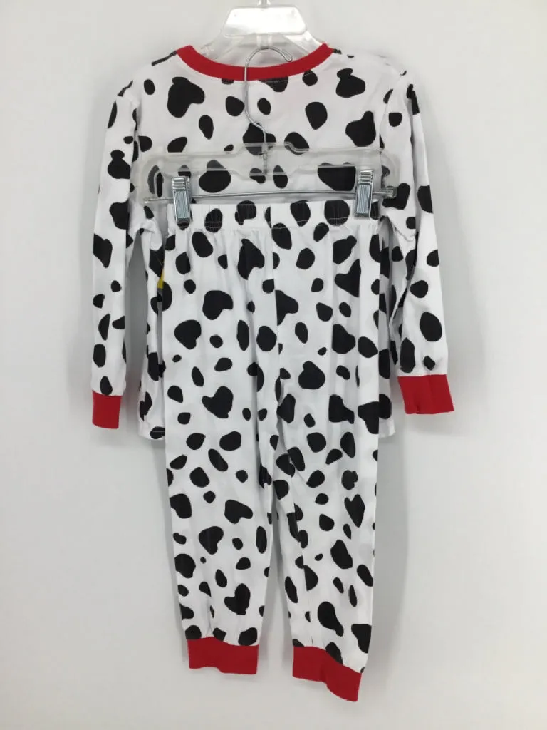 A&J Design Child Size 5 White Animal Print Pajamas - boys