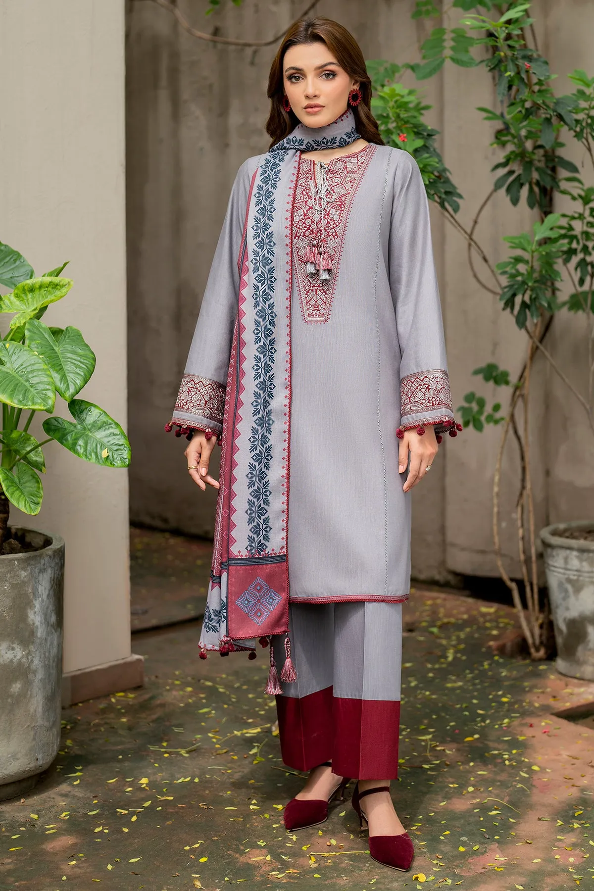 EMBROIDERED KHADDAR RTW-1129